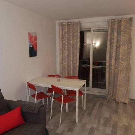 Ferienwohnung Le Rouennais Et Son Parking Prive Exterior foto