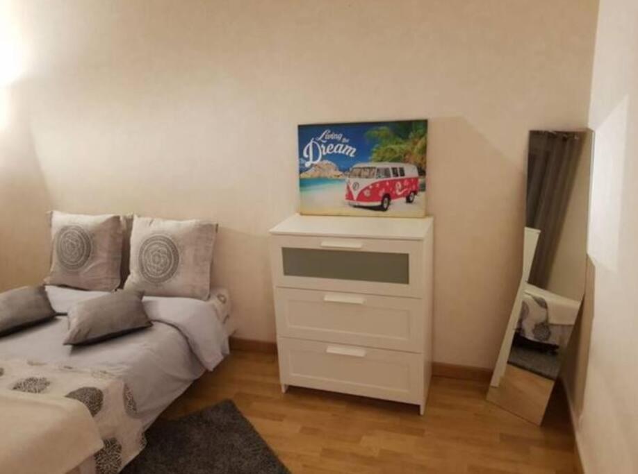 Ferienwohnung Le Rouennais Et Son Parking Prive Exterior foto